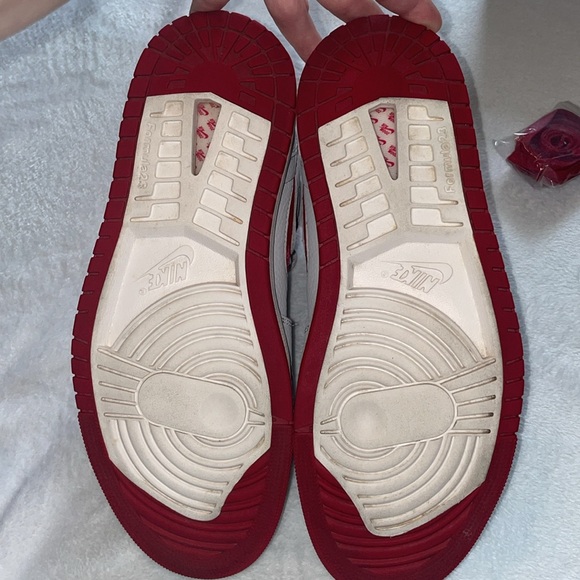 AIR JORDAN 1 Retro High OG CMFT
“Valentines” - Picture 10 of 10